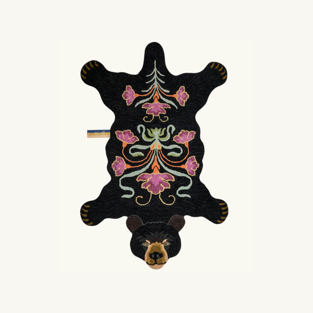 Bloming Black Bear Rug XL - Image 4